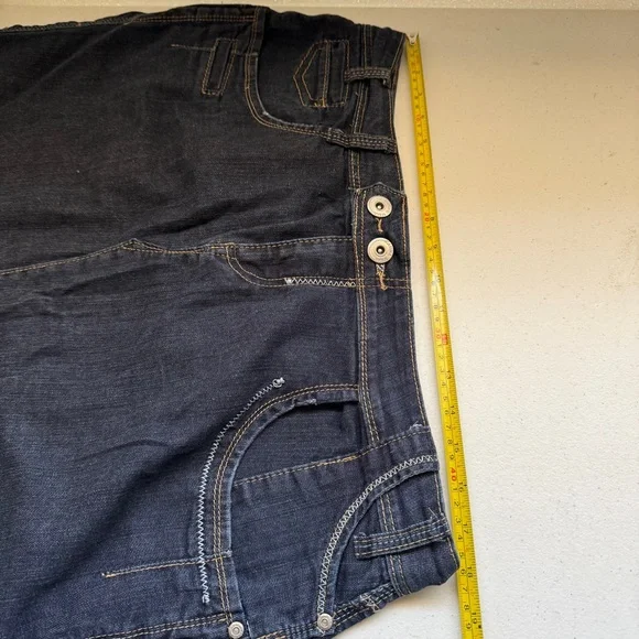 Chic Denim Mini Skirt with Pockets - Picture 3 of 12